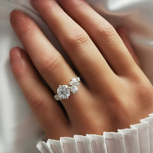 Anillo de Diamante Brillante con Zirconia de Plata para Mujer