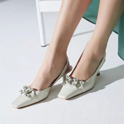 Sandalias Retro con Tacón Bajo y Detalles de Cristal - Image 11