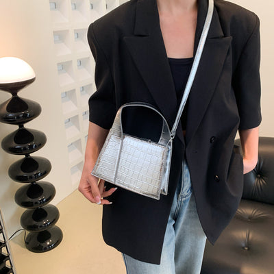Bolso de Hombro Cuadrado Liso - Diseño Moderno y Versátil - Image 3