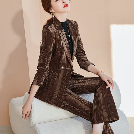 Trajes Casuales de Corte Elegante y Estilo Contemporáneo - Image 9