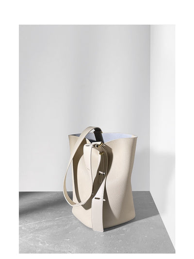 Bolsa Mensajera de Cuero Genuino Estilo Viajero - Image 5
