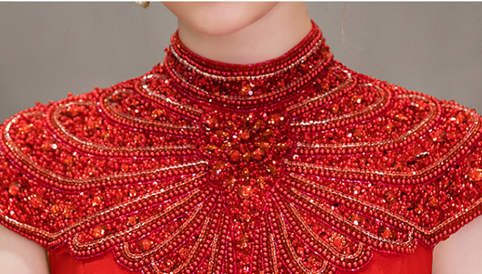 Vestido de Gala Presidencial con Detalle de Cola - Image 14