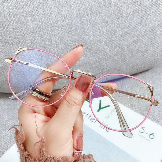 Lentes Ópticos Planos Anti Luz Azul para Mujer - Diseño Elegante Blanco - Image 9