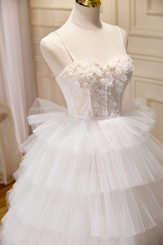 Vestido de Novia con Tirantes y Cola Elegante - Image 10