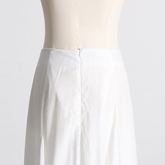 Conjunto de Dos Piezas: Blusa sin Mangas con Cuello Alzado Plisado y Falda Volantes - Image 3