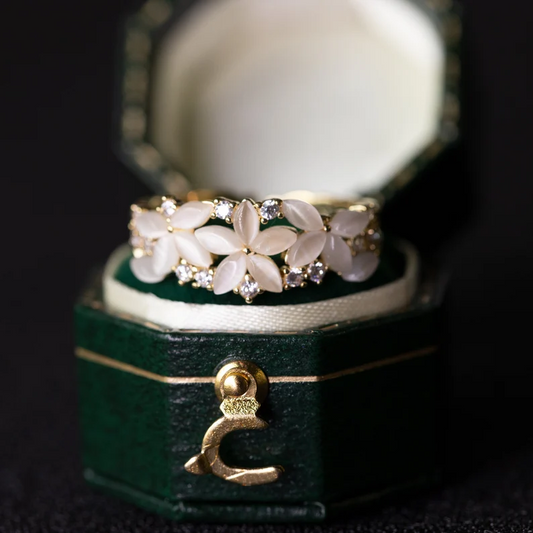 Anillo de Bodas Floral en Oro 18K, 14K y Plata con Diamantes para Mujer