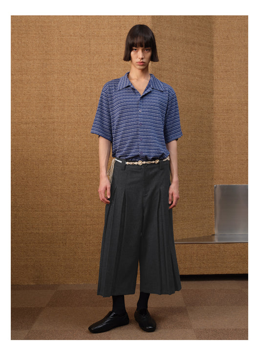 Pantalones Plisados Grises con Detalle Floral - Largo Siete Cuartos - Image 6