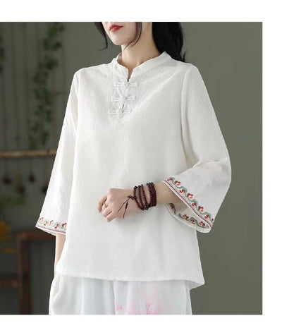 Blusa Artesanal de Algodón y Lino con Mangas Acampanadas y Bordado Jacquard - Image 23