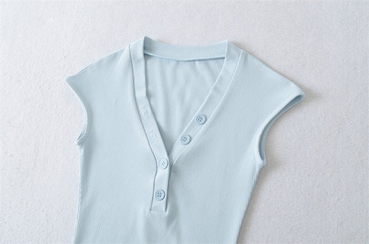 Playera Cuello V Ajustada de Manga Corta - Diseño Moderno y Favorecedor - Image 49