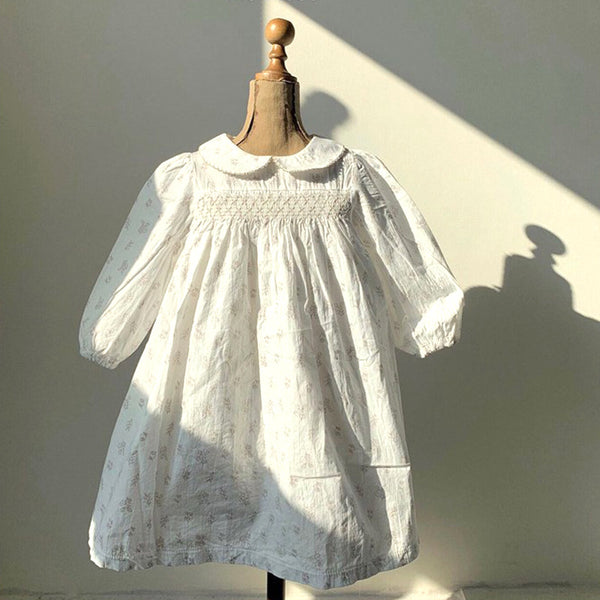 Vestido Infantil Otoñal con Cuello de Muñeca y Estampado Floral