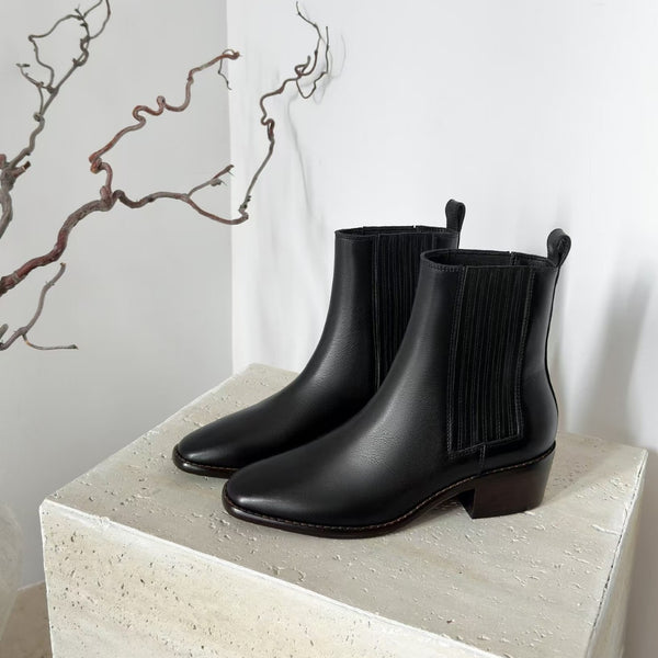Botas Tobilleras Estilo Francés en Cuero Genuino con Punta Cuadrada y Tacón Robusto - Image 6