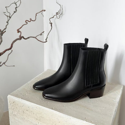 Botas Tobilleras Estilo Francés en Cuero Genuino con Punta Cuadrada y Tacón Robusto - Image 6