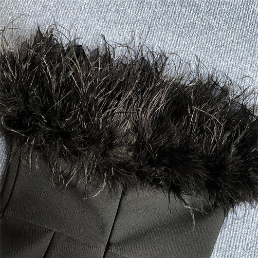 Jumpsuit Elegante con Detalle de Plumas y Diseño Ceñido - Image 16