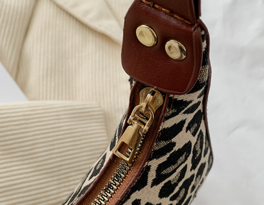 Bolso Cuadrado Retro con Estampado Asimétrico - Image 8