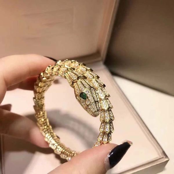 Conjunto de Pulsera y Anillo con Diamantes Micro Incrustados en Oro Laminado