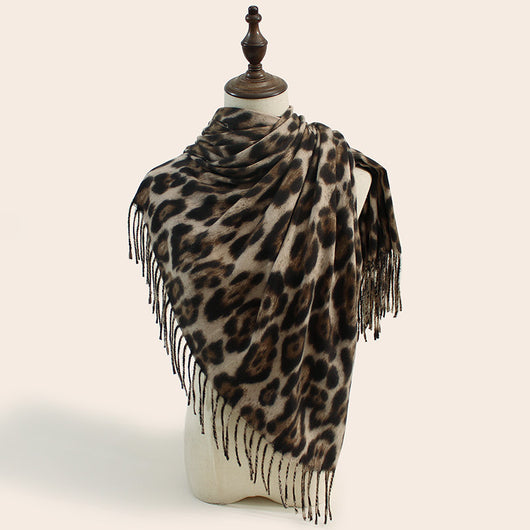 Bufanda Estampado Leopardo para Mujer - Chal Suave Tipo Cachemira - Image 4