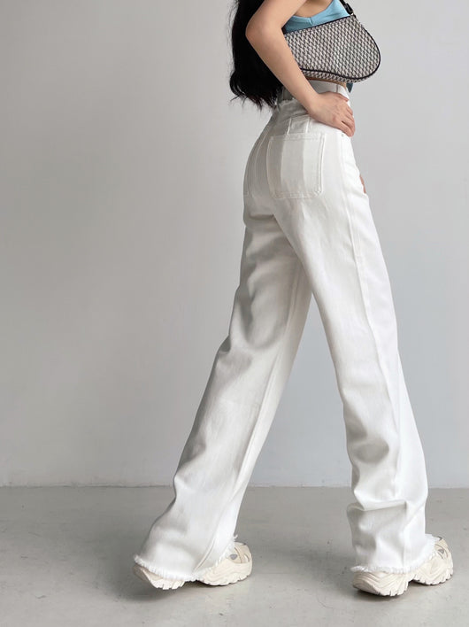 Pantalón Denim Recto con Borde Crudo y Drapeado Hueco - Image 19