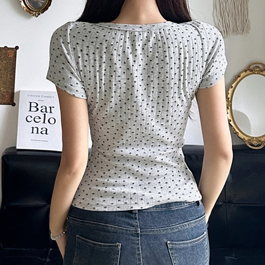 Blusa Floral Bordada con Cuello V y Rayas Hundidas - Image 2