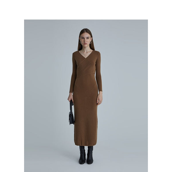 Suéter de Lana con Cuello V Slim Fit Elegante