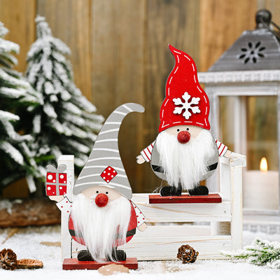 Adornos Navideños de Madera con Celebridades - Caja de Regalos para Adultos Mayores - Image 40