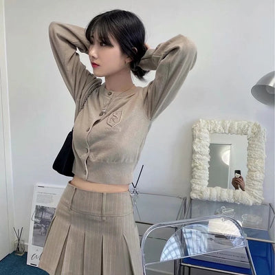 Cardigan Tejido Corto con Bordado de Letras Estilo Británico - Image 8