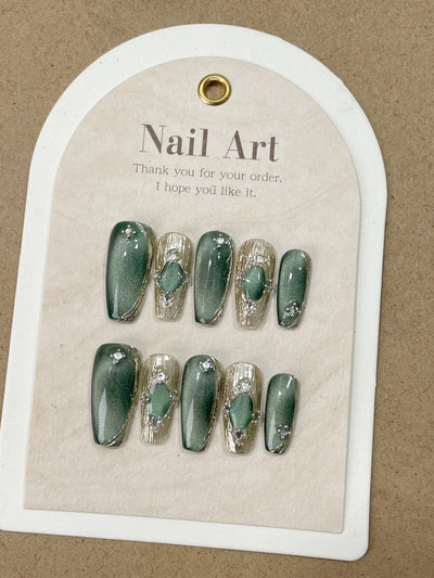 Manicura Artesanal Ojo de Gato Verde Bucheriti - Image 4