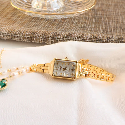 Reloj Cuadrado Dorado 18K para Mujer - Diseño Trendy y Elegante - Image 5