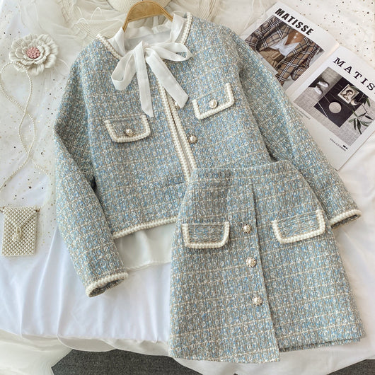 Traje de Tres Piezas en Tweed con Corbatín - Image 13