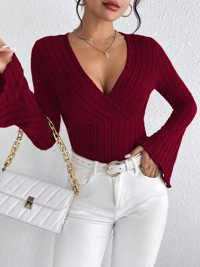 Blusa Base Layer Rojo Vino Cuello V Manga Acampanada Ajustada - Image 18