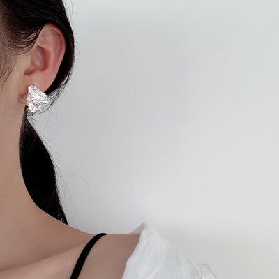 Aretes de Textura Plisada con Diseño Minimalista - Image 12
