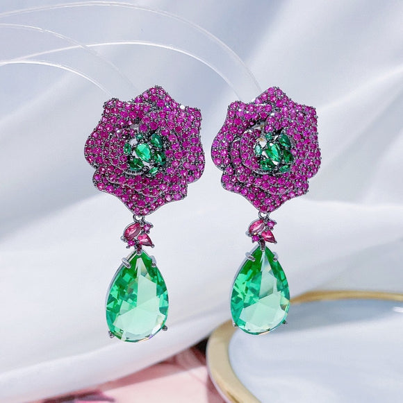 Aretes Flor 3D con Circonitas Incrustadas