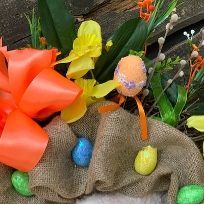 Guirnalda Decorativa Pascual con Conejos, Zanahorias y Huevos - Image 8