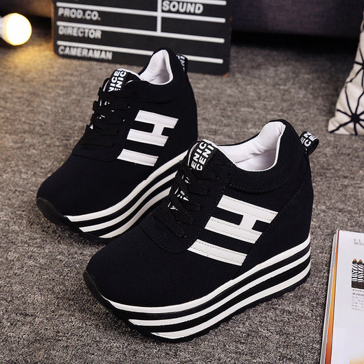 Zapatos Casuales para Mujer con Altura Elevada en Gamuza Mate - Image 7