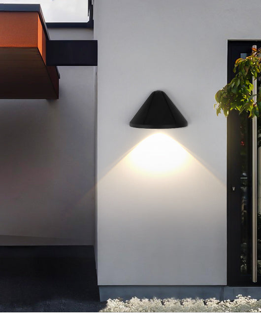 Foco LED Impermeable para Puerta de Diseño Minimalista - Image 11