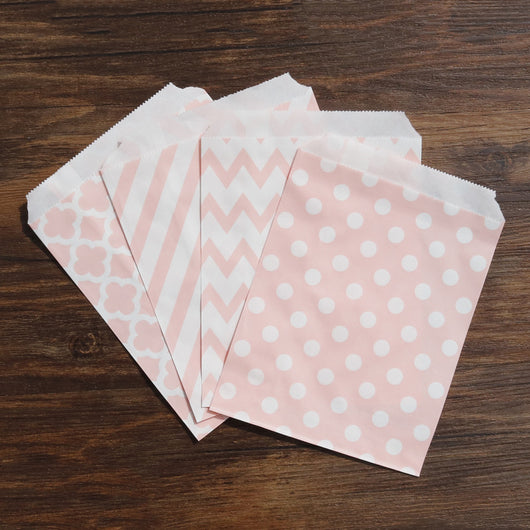 Bolsa de Papel Kraft con Diseño de Trébol de Cuatro Hojas y Onda de Puntos - Image 5