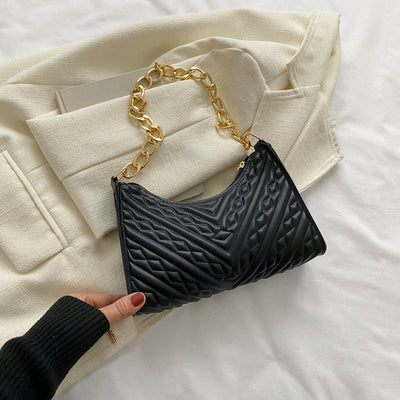 Bolso Bandolera Baguette Plisado con Cadena - Image 6