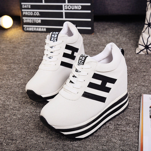 Zapatos Casuales para Mujer con Altura Elevada en Gamuza Mate - Image 5