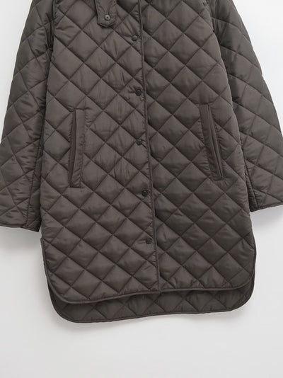 Abrigo Acolchado para Mujer con Solapa y Diseño Rombo - Cálido y Versátil - Image 11
