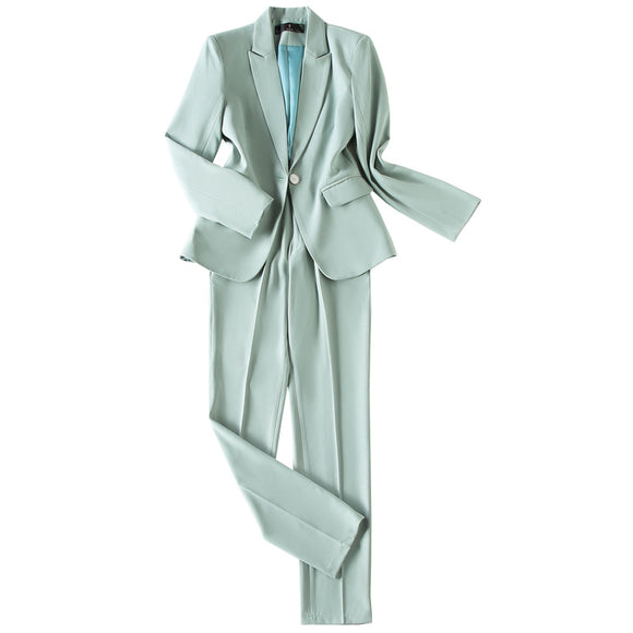 Traje Profesional para Mujer de Corte Impecable