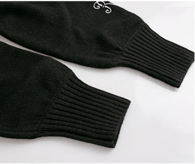Sudadera Cuello Redondo Black Gold Serie Manga Larga - Image 12