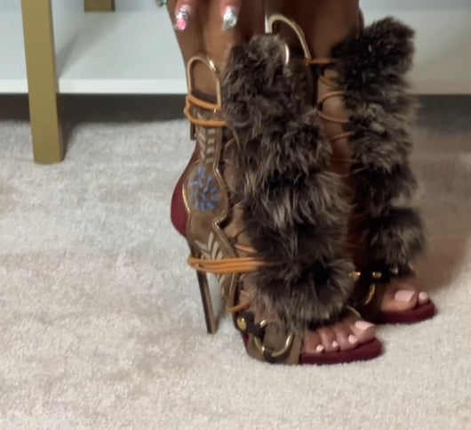 Sandalias Stiletto Retro con Hebilla Metálica y Detalles de Piel - Image 9