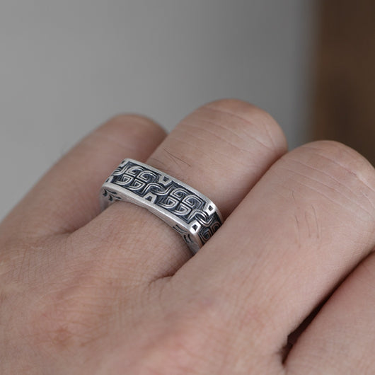 Anillo Cuadrado de Plata Tailandesa con Patrón Tótem Vintage para Mujer - Image 10