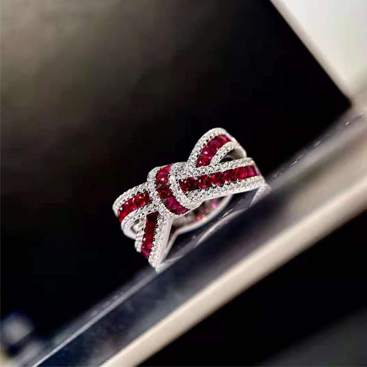 Anillo de Diamante con Lazo Tridimensional Ruby - Lujo Minimalista - Image 12