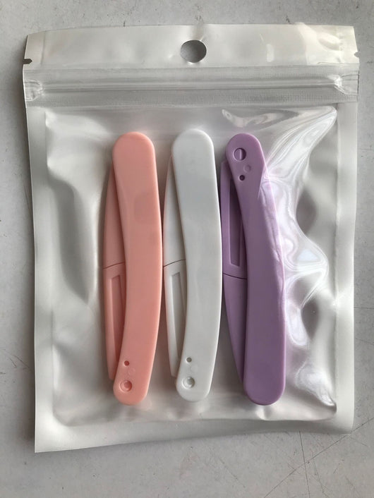 Perfilador de Cejas Seguro Anti-Rasguños Portátil para Mujer - Image 6