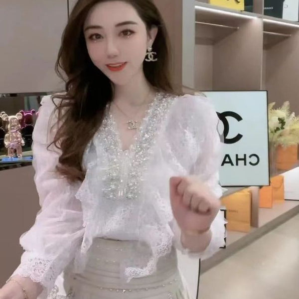 Blusa Artesanal de Encaje Multicapa con Perlas - Colección Primera Historia