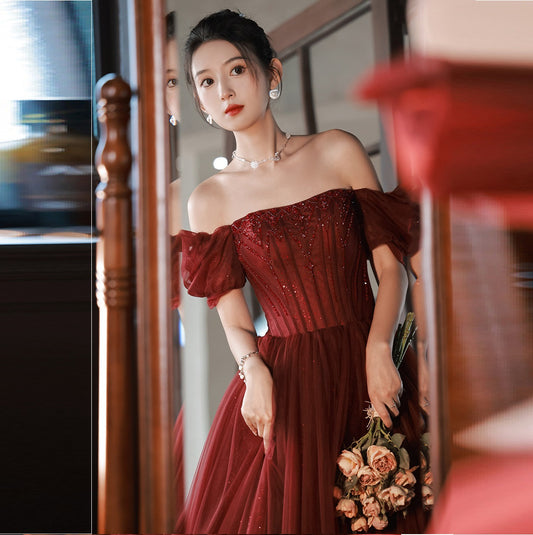 Vestido de Compromiso Elegante Rojo Vino Asimétrico de Lujo