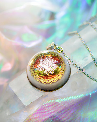 Collar de Cristal Blanco Lotus Original con Frecuencia Alta - Image 2