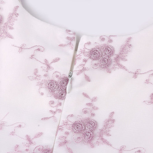 Vestido Princesa Niña con Encaje y Bordados - Image 23