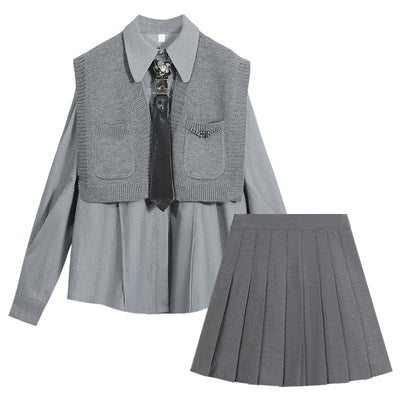 Conjunto Universitario: Blusa Tejida con Chal y Falda Plisada - Image 5