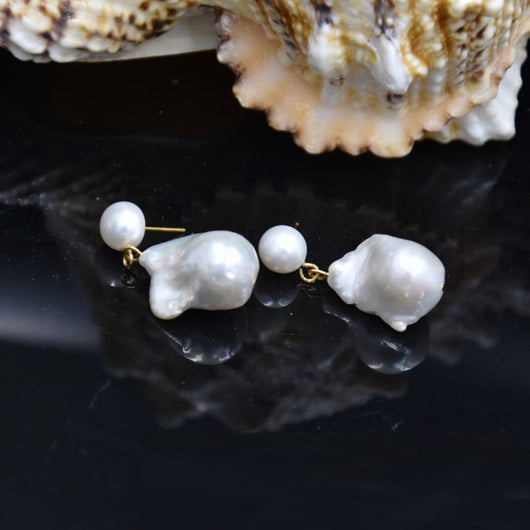 Aretes de Perla Barroca Elaborada con Diseño de Cola - Image 7